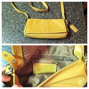 Authentic Coach shoulder bag