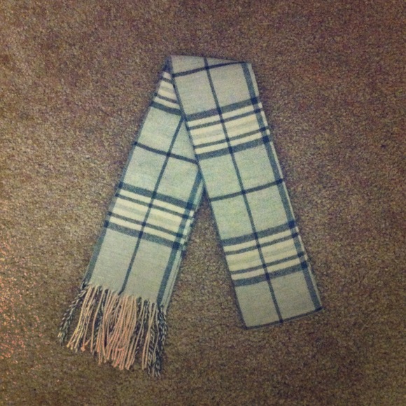 BLUE GRAY SCARF