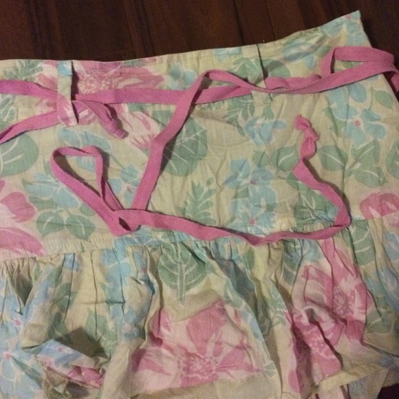 ❎Floral mini skirt new - Picture 2 of 2