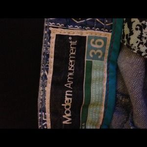 Modern amusement shorts