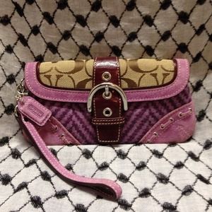 Coach wristlet authentic