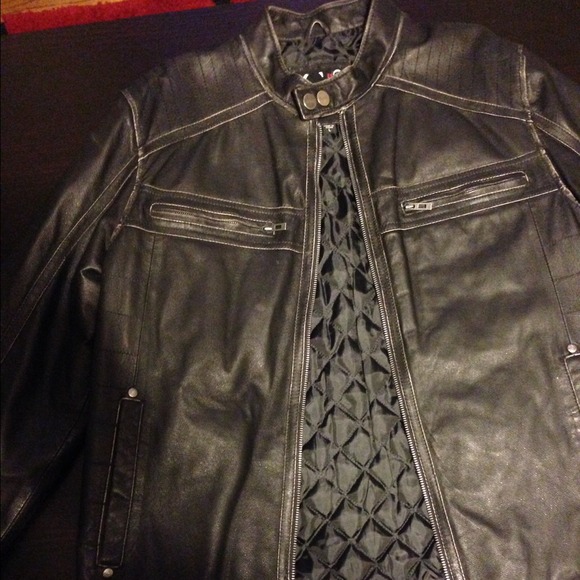 Guess leather jacket - Picture 1 of 3
