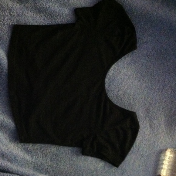 🚫SOLD🚫brandy melville crop top🌻