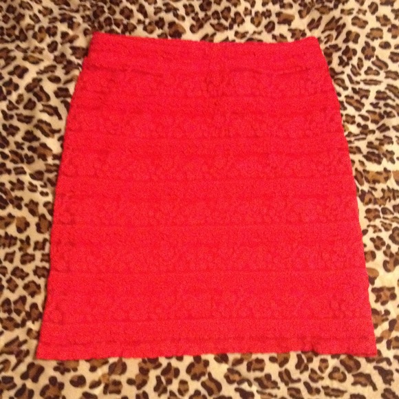 Forever 21 red lace skirt