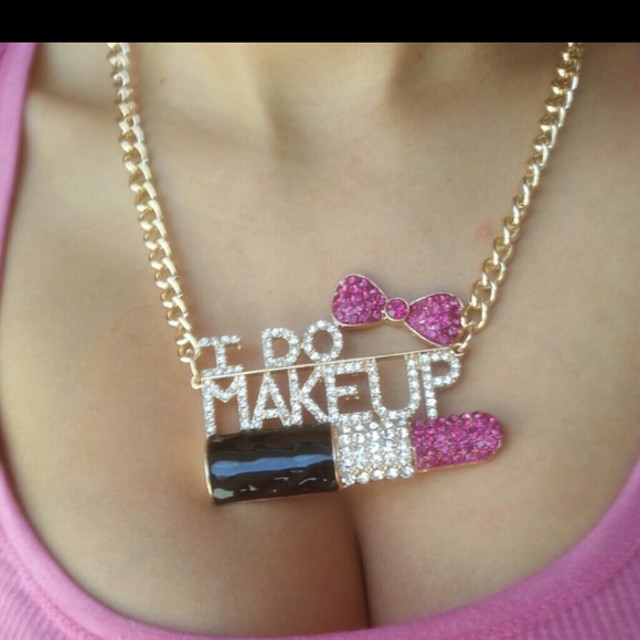 ♥SOLD IN BUNDLE♥ "I DO MAKEUP" - Picture 2 of 2