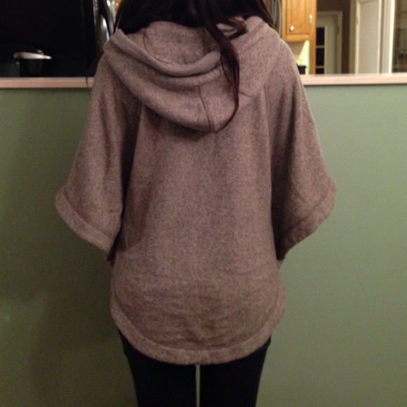 ❌SOLD❌ Poncho - Picture 2 of 4