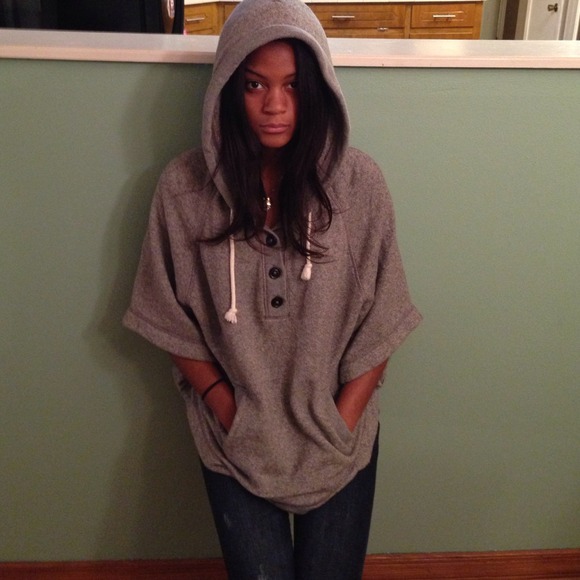❌SOLD❌ Poncho - Picture 3 of 4