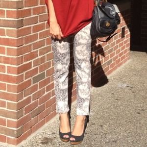 🎉Host Pick🎉Graphic Print Cigarette Trousers