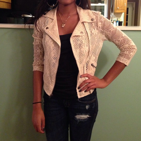 ❌SOLD IN BUNDLE❌Lace moto jacket