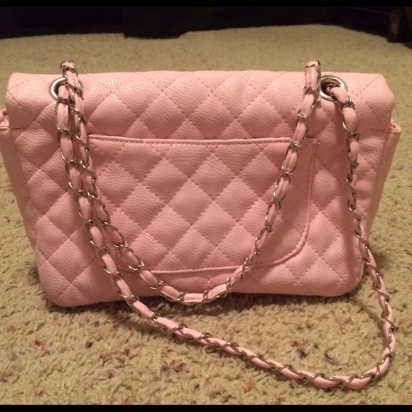 Pink quilted bag with chain handles - Picture 2 of 4