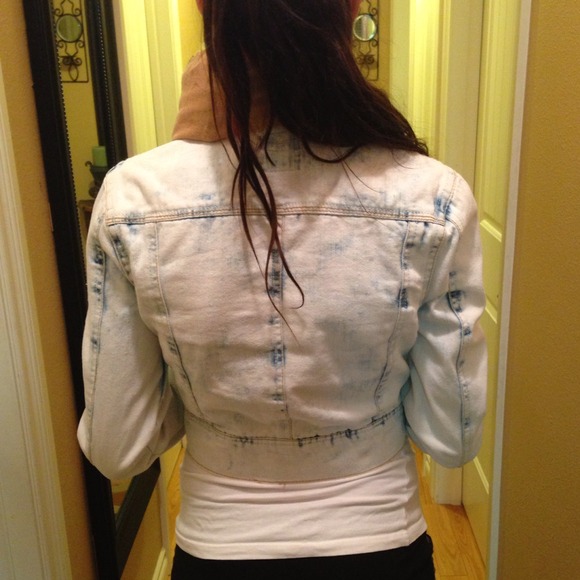Bleached denim jacket - Picture 4 of 4