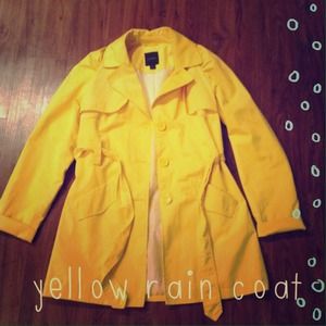 Bundle (yellow coat and jeans)