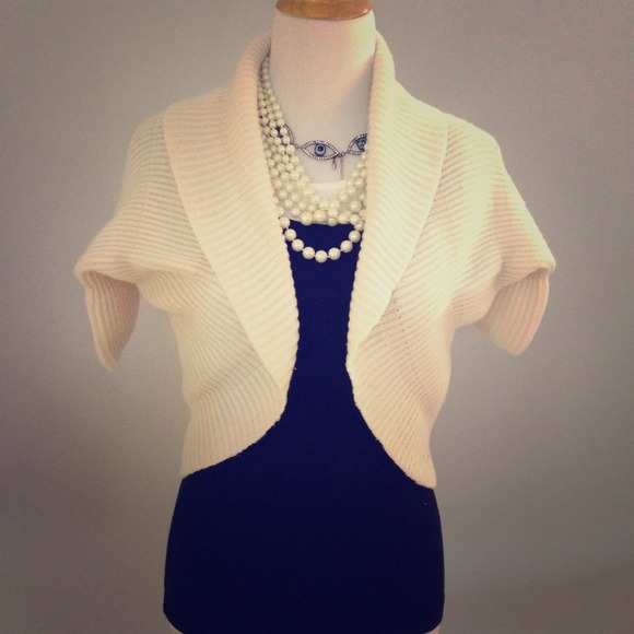Cotton sweater shrug. XS/S.