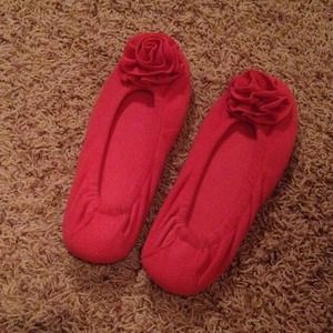 Pink fleece flower slippers