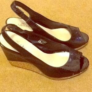 Shiny black peep toe wedges, good condition!