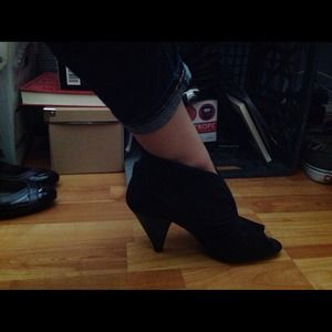 Guess shoes size 7.5