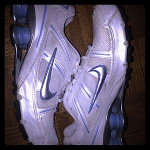 Women's Nike Shox