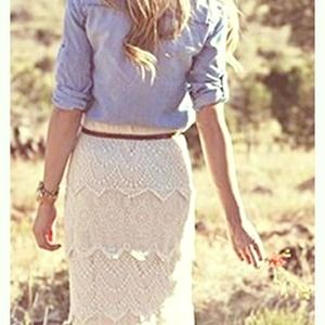 Lace detail maxi skirt