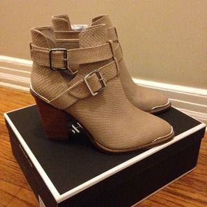 🚫Shoemint Western Booties🚫SOLD