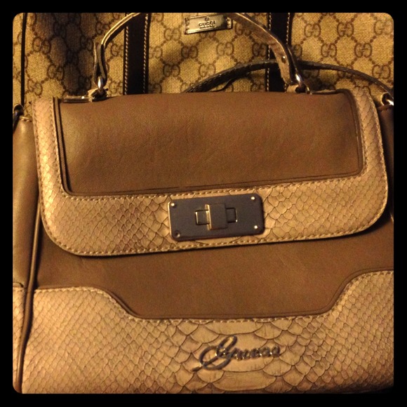 Guess Crossbody Bag