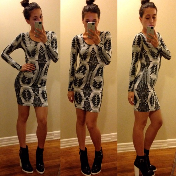 🚫Bodycon Kaleidoscope Dress🚫SOLD