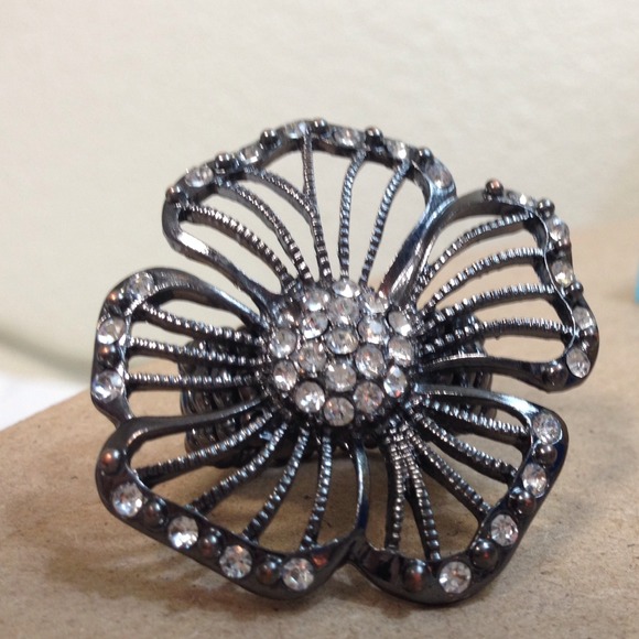 Ring - Picture 2 of 2