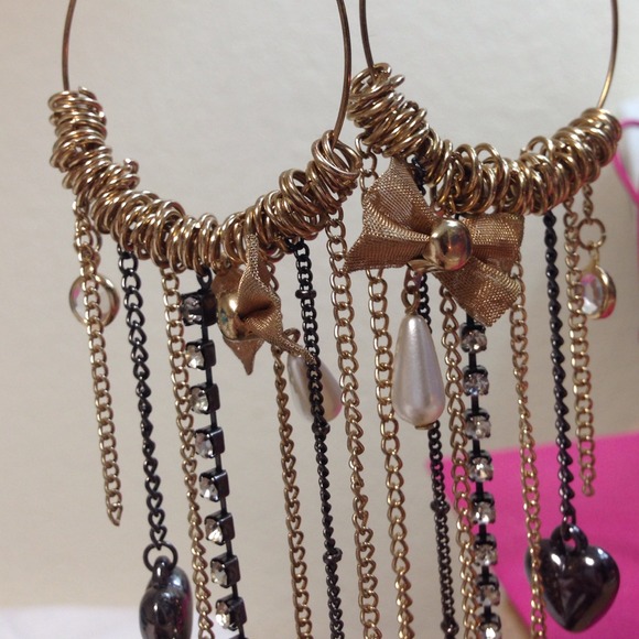 Earring - Picture 2 of 2