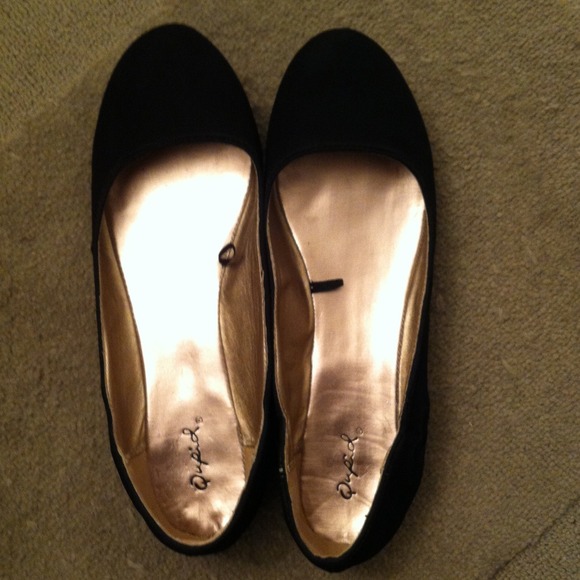 Classic black flats size 10 🎉🎉SOLD!