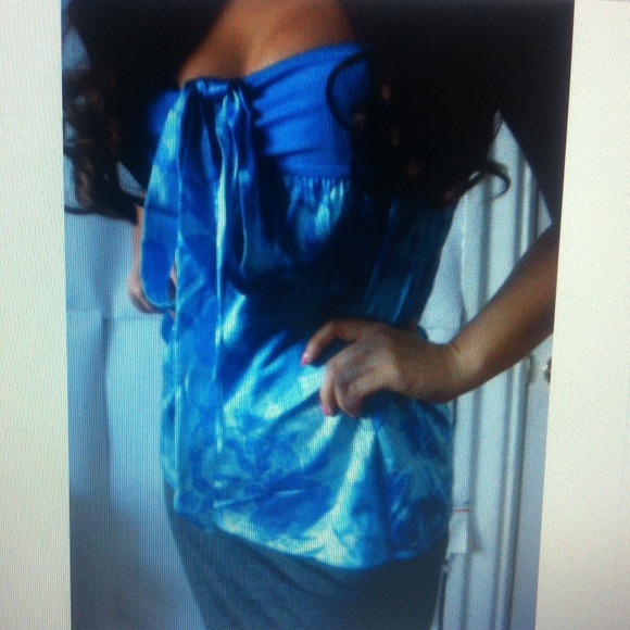 NWOT bebe aquadiciac silk halter top XS - Picture 1 of 4