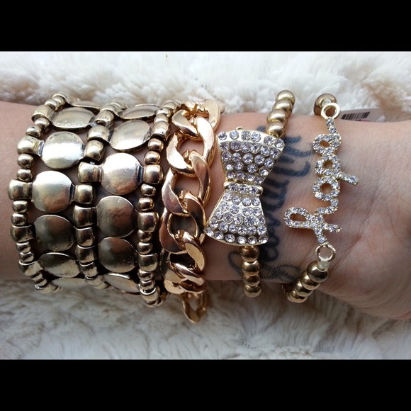 ⛔️SOLD⛔️Arm Candy🔱 - Picture 2 of 2