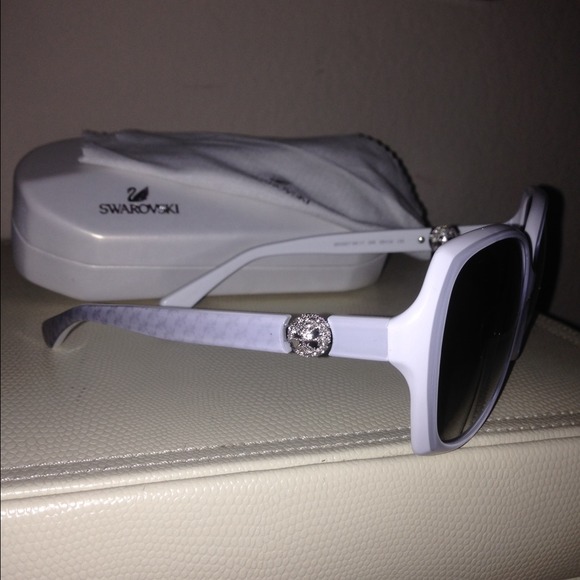 White Swarovski Sunnies w/ Crystal embellishments! - Picture 2 of 3