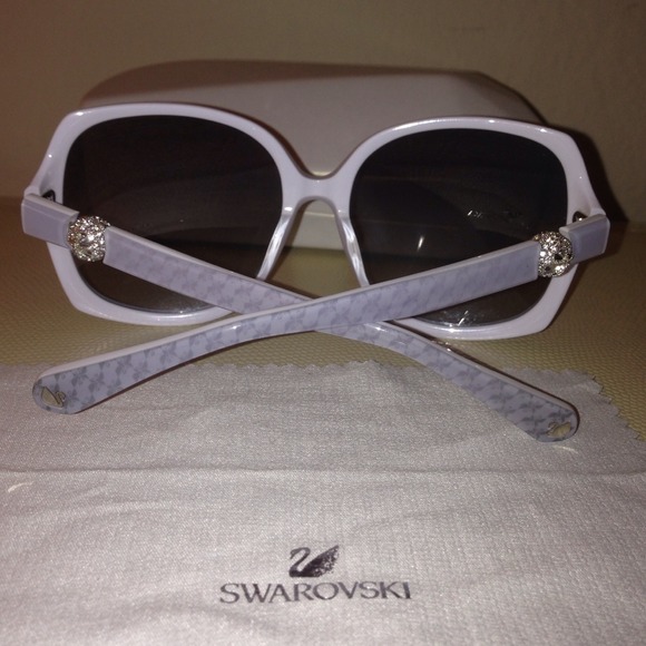 White Swarovski Sunnies w/ Crystal embellishments! - Picture 3 of 3