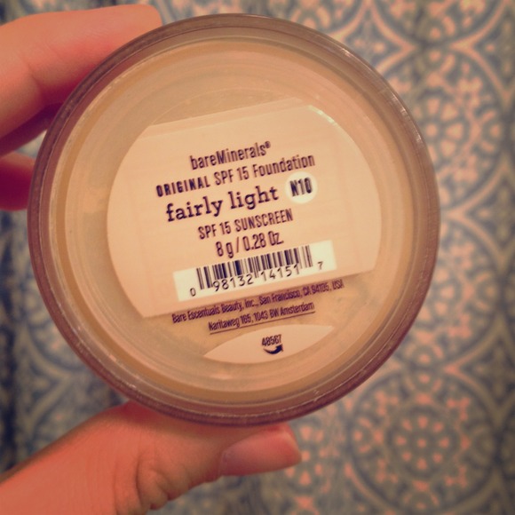 SOLD!!!!LARGE BareMinerals FAIRLY LIGHT FOUNDATION