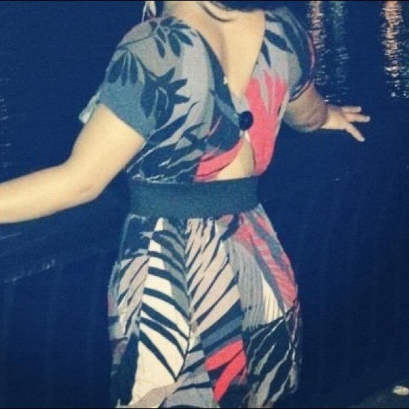 Dress - Picture 3 of 3
