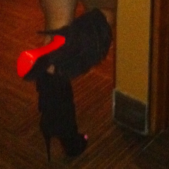 Christian Louboutin Tina suede boots