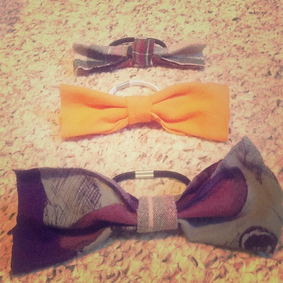 Set Of 3 Bows - Picture 1 of 2