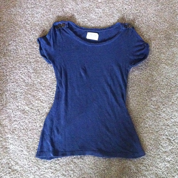 BLUE BUTTON TEE SHIRT