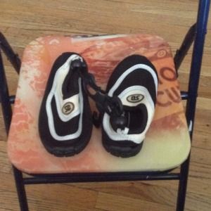 Water shoes