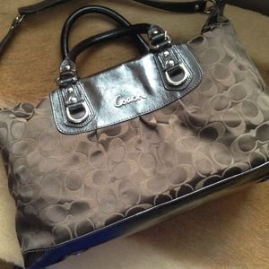 Beautiful Brown Coach Signature Handbag