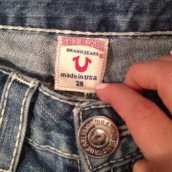 True Religion distressed jean - size 28 - Picture 2 of 4