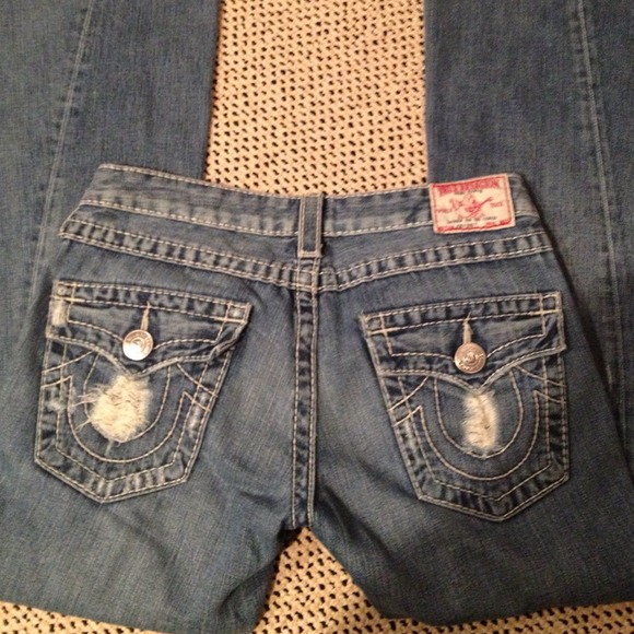 True Religion distressed jean - size 28 - Picture 4 of 4