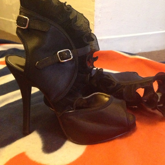 Wild Rose Ruffled Heels