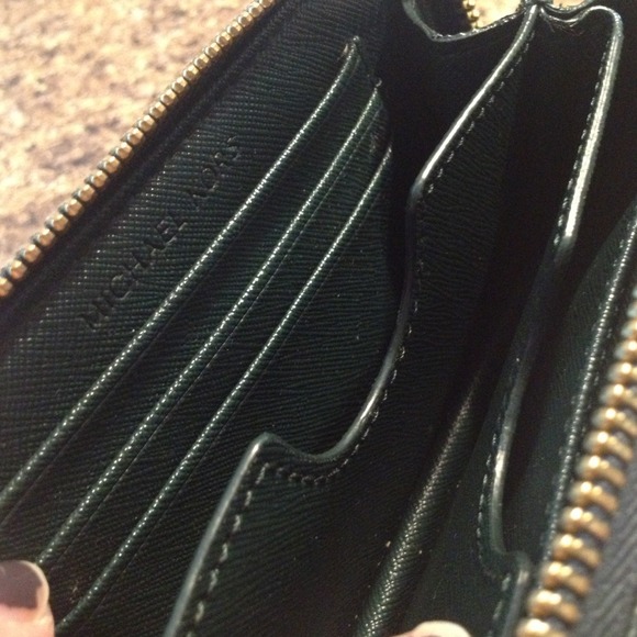 SOLD! - Picture 4 of 4