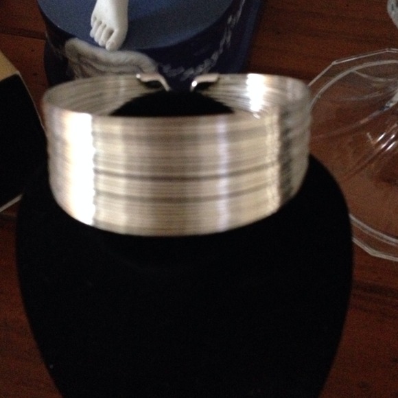 Silver plate cuff bracelet! Unusual style - Picture 1 of 3