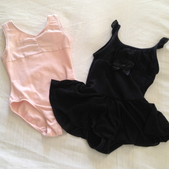 💥SOLD💥Two freestyle extra small leotards 🎀
