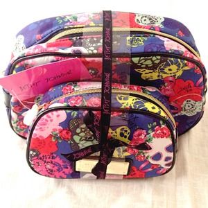 🌹Betsy Johnson  Masquerade Skull Cosmetic Bag Set