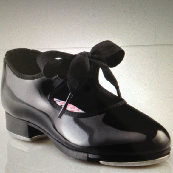 Size 10 1/2 child  Capezio tap shoes💃