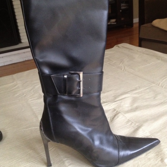 Italian black pointy toe boots - Picture 1 of 4