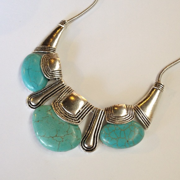 Jewelry - 3 sisters southwest necklace