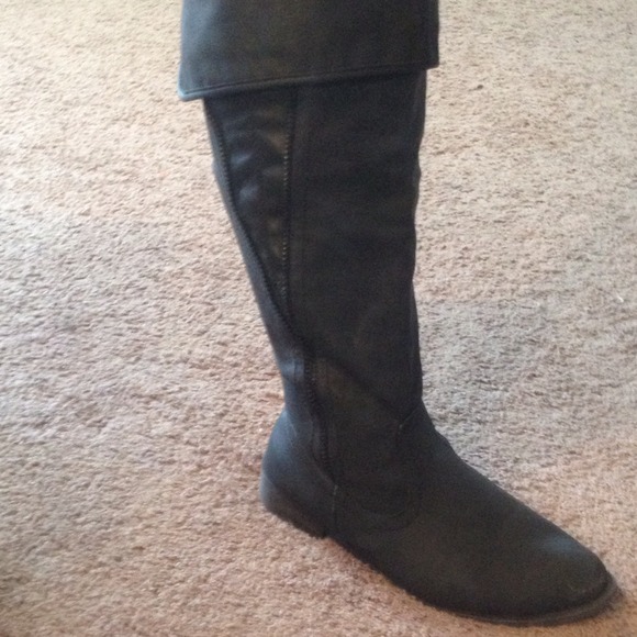 👏SOLD👏 Torrid wide calf boots sz 8